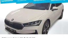 Purity weiss Gebraucht 2025 Skoda Superb Selection Kombi | 34.740 € (Fairer Preis)