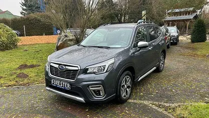 Grau Gebraucht 2020 Subaru Forester Comfort SUV | 24.900 € (Fairer Preis)