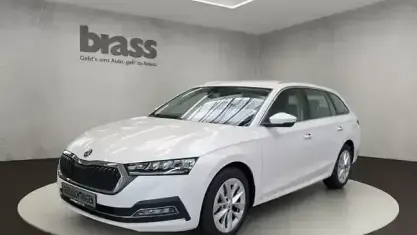 Gebraucht Skoda Octavia Style 116 PS (85 kW) 2023 Candyweiß Kombi