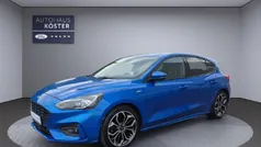 Dynamicblau metallic Gebraucht 2020 Ford Focus ST-Line Limousine | 20.930 € (Fairer Preis)