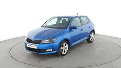 Blau Gebraucht 2015 Skoda Fabia Style Kleinwagen | 10.740 € (Fairer Preis)
