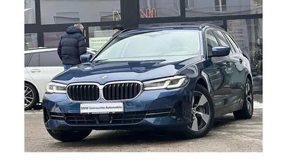Blau Gebraucht 2022 BMW 530 Sport Line Kombi | 34.880 € (Guter Preis)