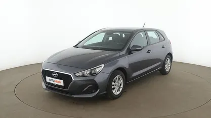 Gebraucht Hyundai i30 Select 99 PS (72 kW) 2019 Grau Limousine