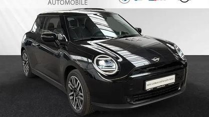 Używany Mini Cooper 135 kW (184 KM) 2025 Czarny Hatchback