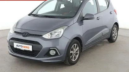 Gebraucht Hyundai i10 Style 67 PS (49 kW) 2015 Grau Kleinwagen