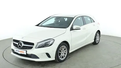 Weiß Gebraucht 2016 Mercedes A180 Urban Limousine | 14.590 € (Fairer Preis)