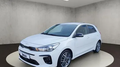 Gebraucht Kia Rio 120 PS (88 kW) 2023 Schneeweiss Limousine