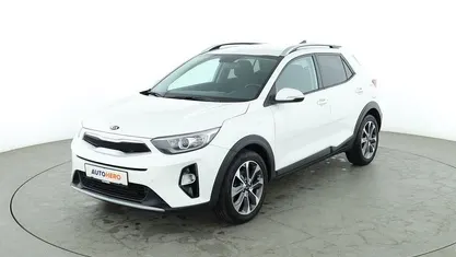Weiß Gebraucht 2018 Kia Stonic Vision SUV | 14.000 € (Fairer Preis)