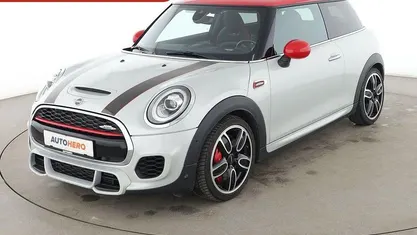 Gebraucht Mini John Cooper Works 231 PS (169 kW) 2019 Weiß Kleinwagen