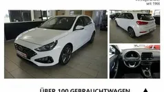 Weiß Neu 2024 Hyundai i30 Trend Limousine | 25.980 € (Guter Preis)