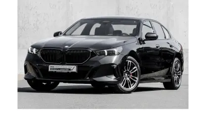 Gebraucht BMW 520 M Sport 197 PS (144 kW) 2025 Schwarz Limousine