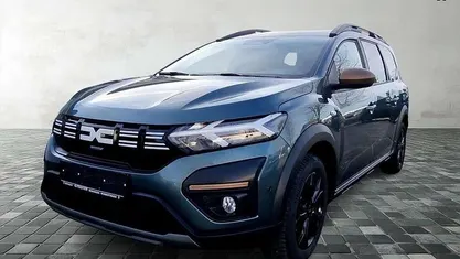 Zedergrün (grün) Gebraucht 2024 Dacia Jogger Extreme Van / Kleinbus | 19.800 € (Fairer Preis)