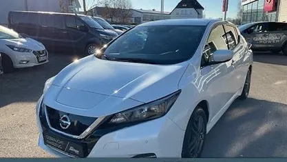 Gebraucht Nissan Leaf N-Connecta 110 kW (150 PS) 2020 Weiß Kleinwagen