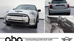 Weiß Gebraucht 2022 Mini Cooper SE Classic Kleinwagen | 17.930 € (Fairer Preis)