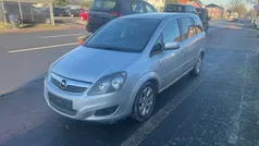 Grau Gebraucht 2009 Opel Zafira Innovation Van / Kleinbus | 3.250 € (Fairer Preis)