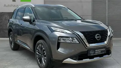 Neu Nissan X-Trail Tekna 163 PS (119 kW) 2026 Grau SUV