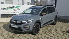 Gebraucht 2025 Dacia Jogger Extreme Van / Kleinbus | 22.470 € (Fairer Preis)