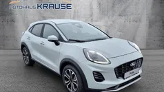 Cactus gray Neu 2025 Ford Puma Gen-E Titanium Limousine | 25.990 € (Fairer Preis)