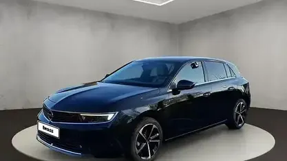 Karbon schwarz (metallic) Gebraucht 2022 Opel Astra Limousine | 19.850 € (Fairer Preis)