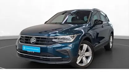 Nightshade blue (blau) Gebraucht 2022 VW Tiguan Life SUV | 26.890 € (Fairer Preis)