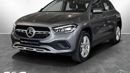 Gebraucht Mercedes GLA250 160 PS (117 kW) 2022 Metalliclack mountaingrau SUV