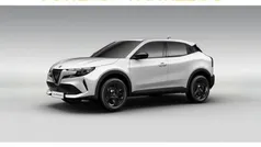 Weiss Neu 2025 Alfa Romeo Junior SUV | 29.495 € (Fairer Preis)