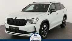 Moon white metallic Neu 2025 Skoda Kodiaq SportLine SUV | 44.995 € (Fairer Preis)