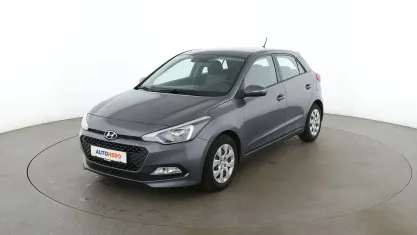Gebraucht Hyundai i20 Trend 100 PS (73 kW) 2016 Grau Limousine