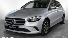 Iridiumsilber metallic Gebraucht 2021 Mercedes B180 Style Van / Kleinbus | 19.770 € (Guter Preis)