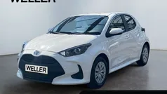 Weiss Gebraucht 2023 Toyota Yaris Comfort Kleinwagen | 15.990 € (Fairer Preis)