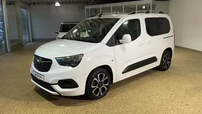 Weiß Gebraucht 2020 Opel Combo Life Edition Van / Kleinbus | 18.020 € (Fairer Preis)
