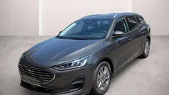 Grau Gebraucht 2024 Ford Focus Titanium Limousine | 24.800 € (Fairer Preis)