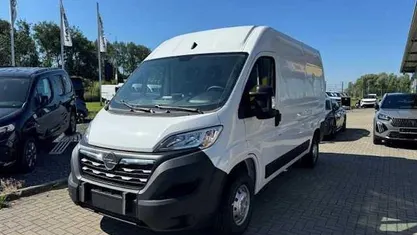 Weiß Gebraucht 2024 Opel Movano Edition Van | 28.900 €