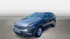 Grau Gebraucht 2022 VW Passat Business Kombi | 23.555 € (Fairer Preis)