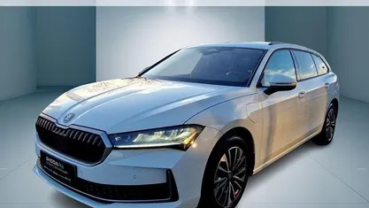 Gebraucht Skoda Superb Selection 204 PS (150 kW) 2025 Kombi