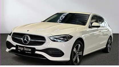 Gebraucht Mercedes C300e Avantgarde 313 PS (230 kW) 2024 Unilack polarweiß Kombi