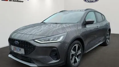 Gebraucht Ford Focus Active 125 PS (91 kW) 2023 Magnetic grau metallic Limousine