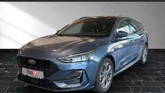Chromablau (blau) Gebraucht 2023 Ford Focus ST-Line Kombi | 25.400 € (Fairer Preis)