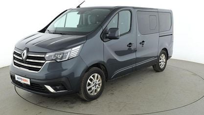 Używany Renault Trafic 170 KM (125 kW) 2023 Szary Minivan