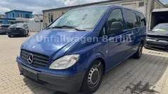 Blau Gebraucht 2009 Mercedes Vito Van / Kleinbus | 1.985 €