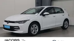 Gebraucht 2024 VW Golf VIII Life Limousine | 24.770 € (Fairer Preis)