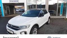 Weiss Gebraucht 2024 VW T-Roc Style SUV | 29.888 € (Fairer Preis)