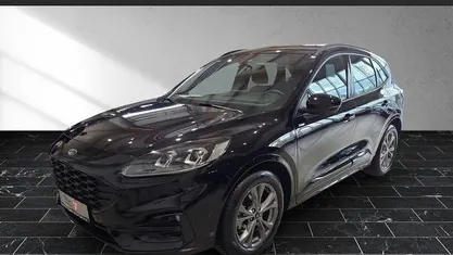 Obsidianschwarz (metallic) Gebraucht 2023 Ford Kuga ST-Line SUV | 25.400 € (Fairer Preis)