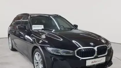 Gebraucht BMW 320 Sport Line 190 PS (139 kW) 2023 Schwarz uni Kombi