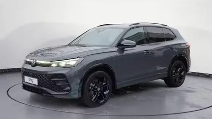 Gebraucht VW Tiguan R-line 193 PS (141 kW) 2024 Grau SUV