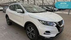 Weiß Gebraucht 2021 Nissan Qashqai Zama SUV | 20.890 € (Fairer Preis)