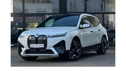 Usata BMW iX M Sport 239 kW (326 CV) 2023 Bianco SUV