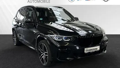 Saphirschwarz Gebraucht 2023 BMW X5 M Sport SUV | 73.500 € (Fairer Preis)