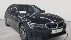 Saphirschwarz metallic Gebraucht 2022 BMW 318 Advantage Kombi | 22.790 € (Superpreis)