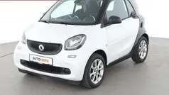 Weiß Gebraucht 2017 Smart ForTwo Coupé Basis Kleinwagen | 8.390 € (Superpreis)